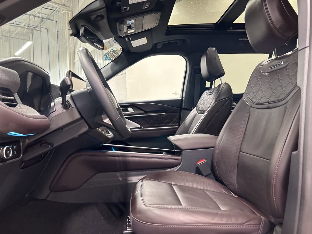 Certified 2025 Ford Explorer Platinum w/ Ultimate Package image 12
