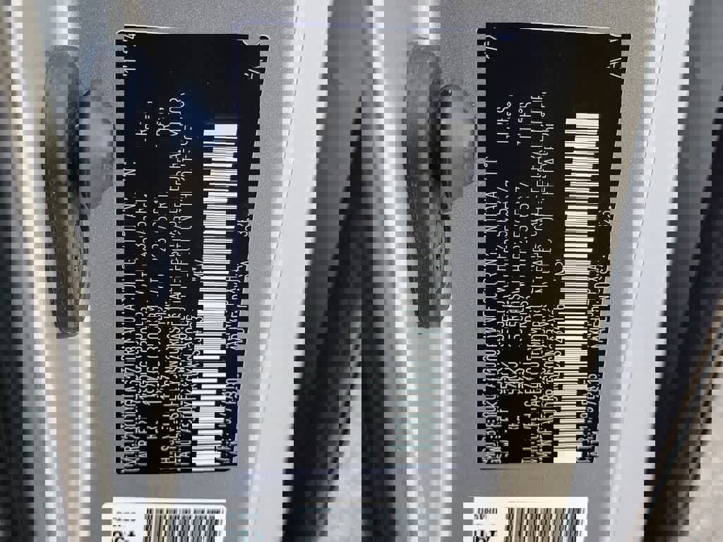 Used 2025 Toyota Sienna XLE image 19