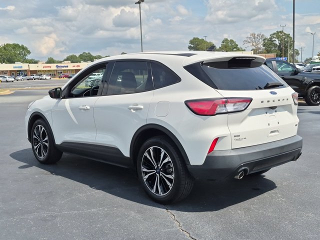 Certified 2022 Ford Escape SE w/ SE Sport Appearance Package FWD image 6