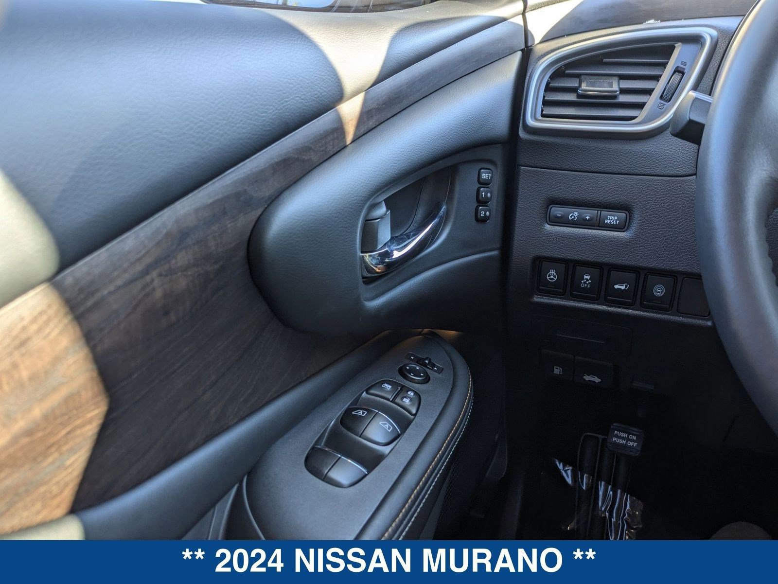 Used 2024 Nissan Murano Platinum w/ Cargo Package image 25