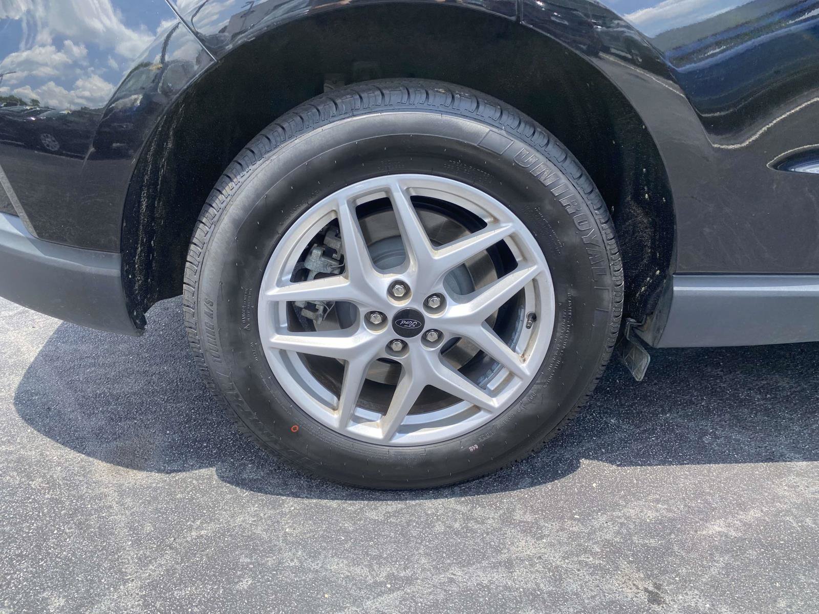 Certified 2024 Ford Edge SEL w/ Convenience Package AWD/4WD image 9