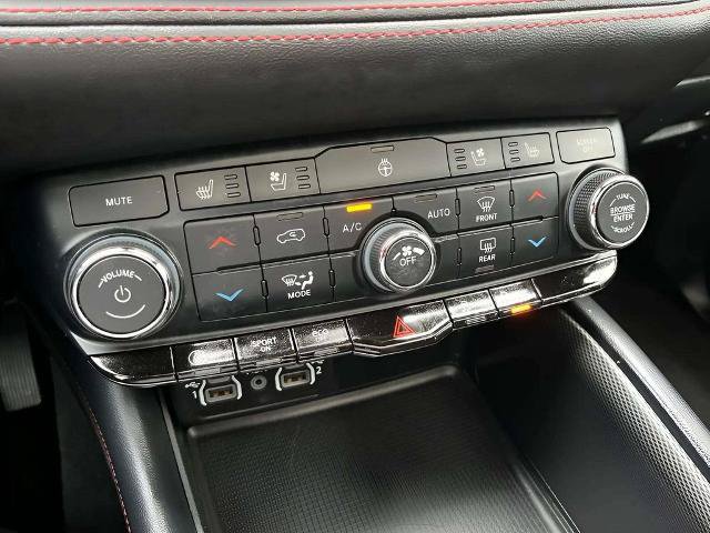 Used 2024 Dodge Durango GT AWD/4WD image 35