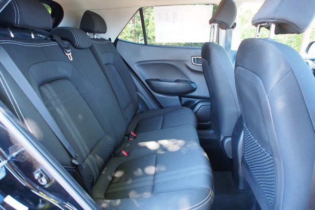 Used 2022 Hyundai Venue SEL w/ Cargo Package FWD image 13