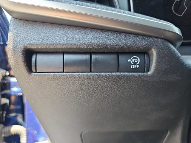 Used 2025 Nissan Kicks SV FWD image 30