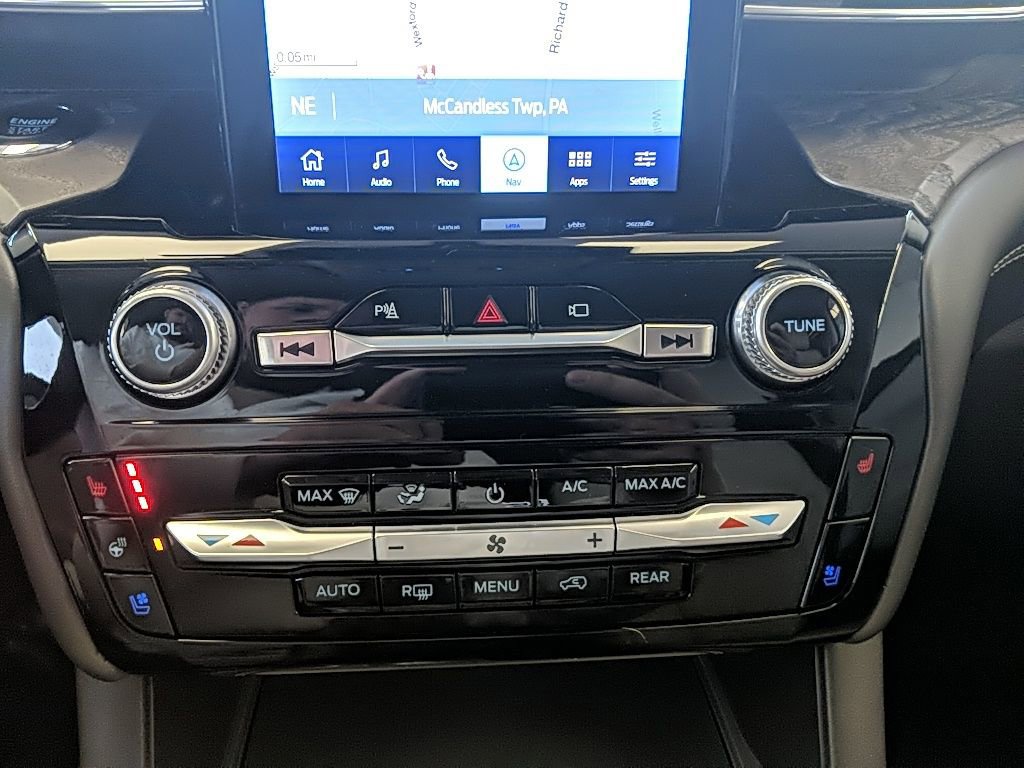 Certified 2022 Ford Explorer Platinum w/ Equipment Group 601A image 20