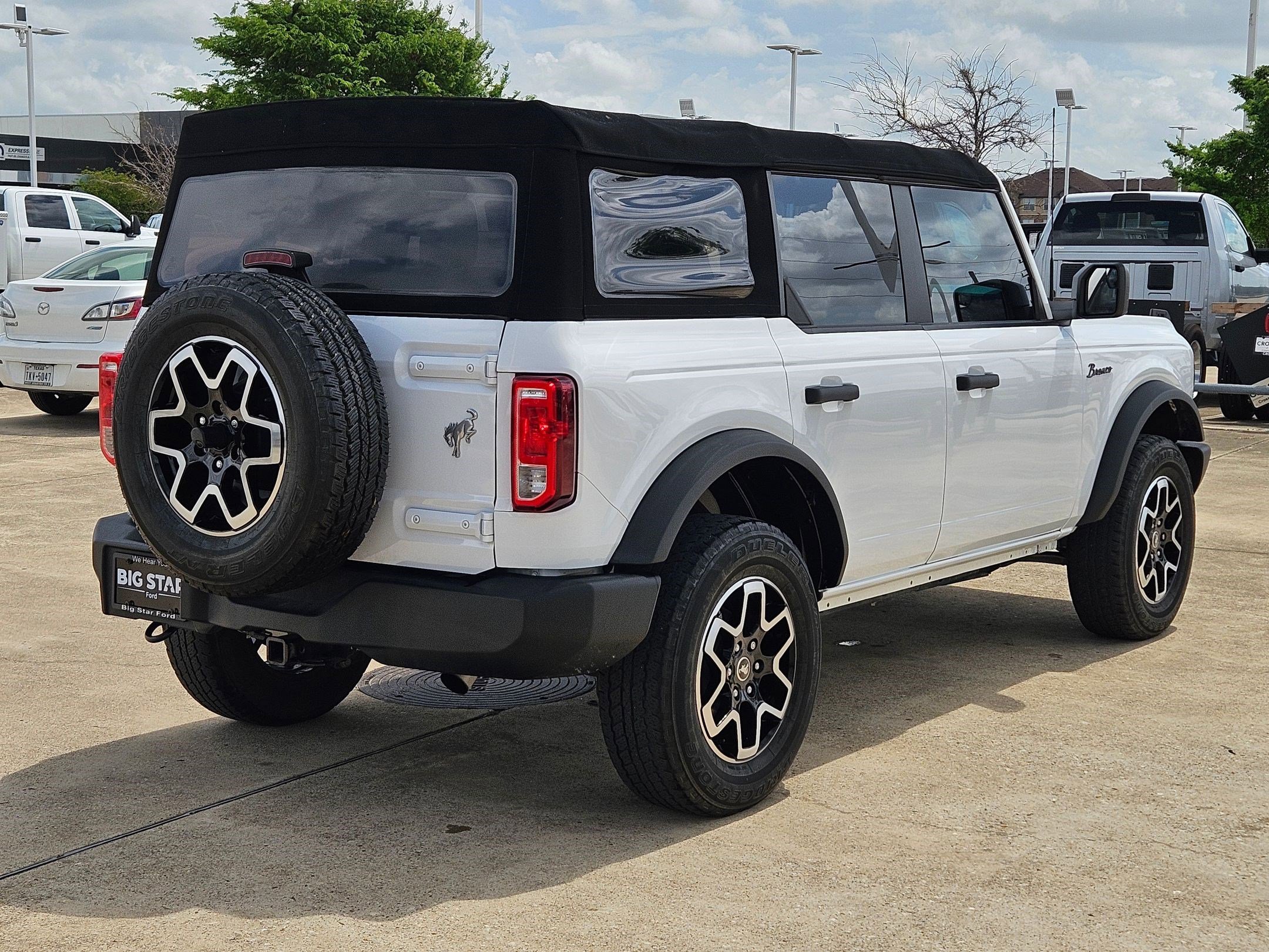 Certified 2022 Ford Bronco 4-Door AWD/4WD image 3
