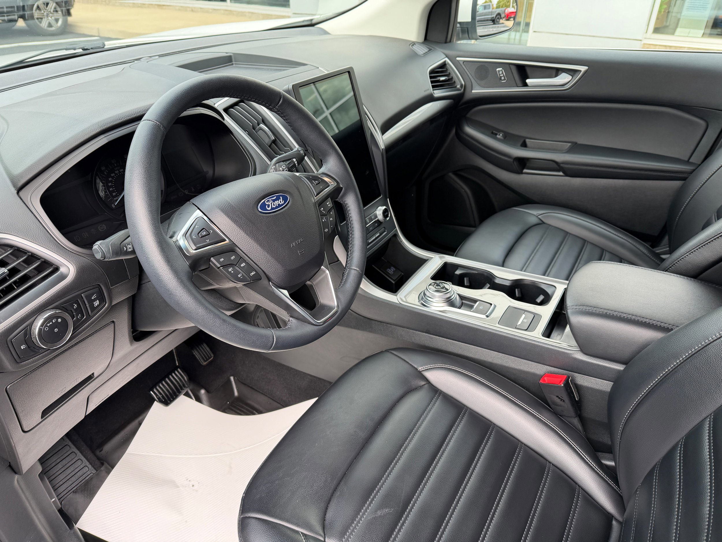 Certified 2024 Ford Edge SEL w/ Convenience Package AWD/4WD image 14