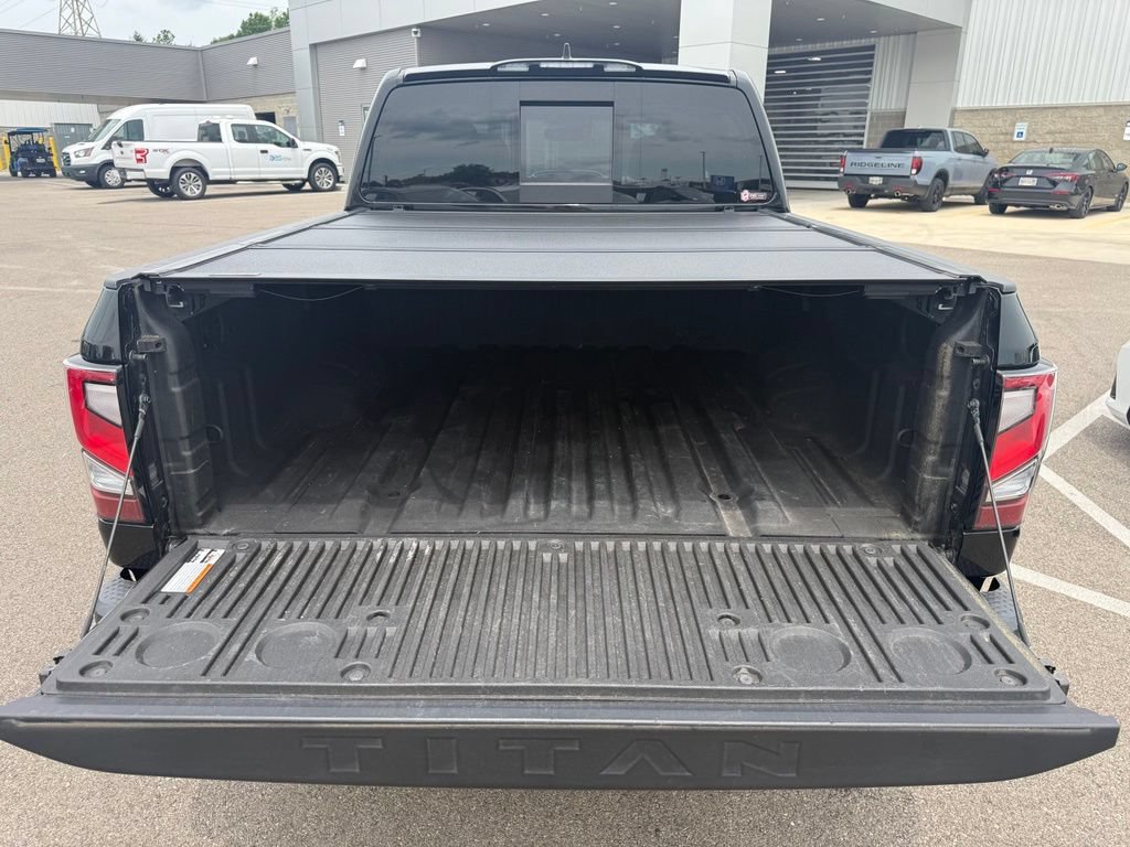 Used 2022 Nissan Titan PRO-4X w/ Pro-4x Convenience Package AWD/4WD image 13