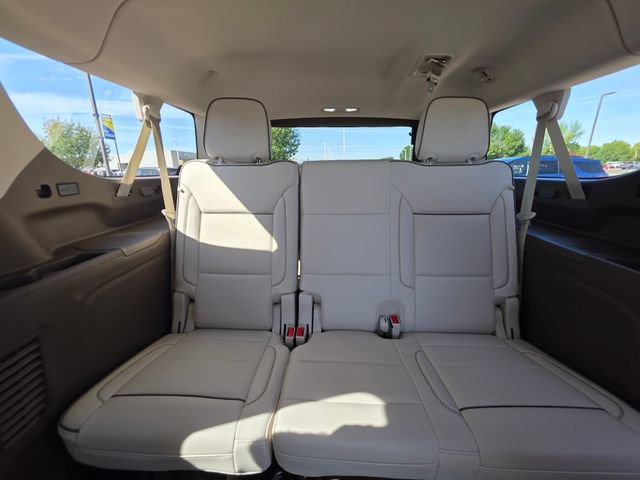 Used 2023 GMC Yukon XL Denali w/ Advanced Technology Package AWD/4WD image 17