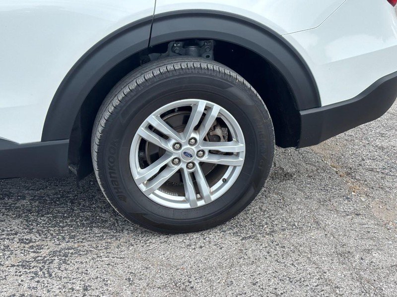 Certified 2024 Ford Explorer XLT w/ Equipment Group 202A AWD/4WD image 12