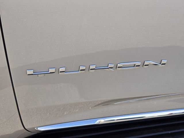 Used 2022 GMC Yukon SLT w/ SLT Luxury Package image 9