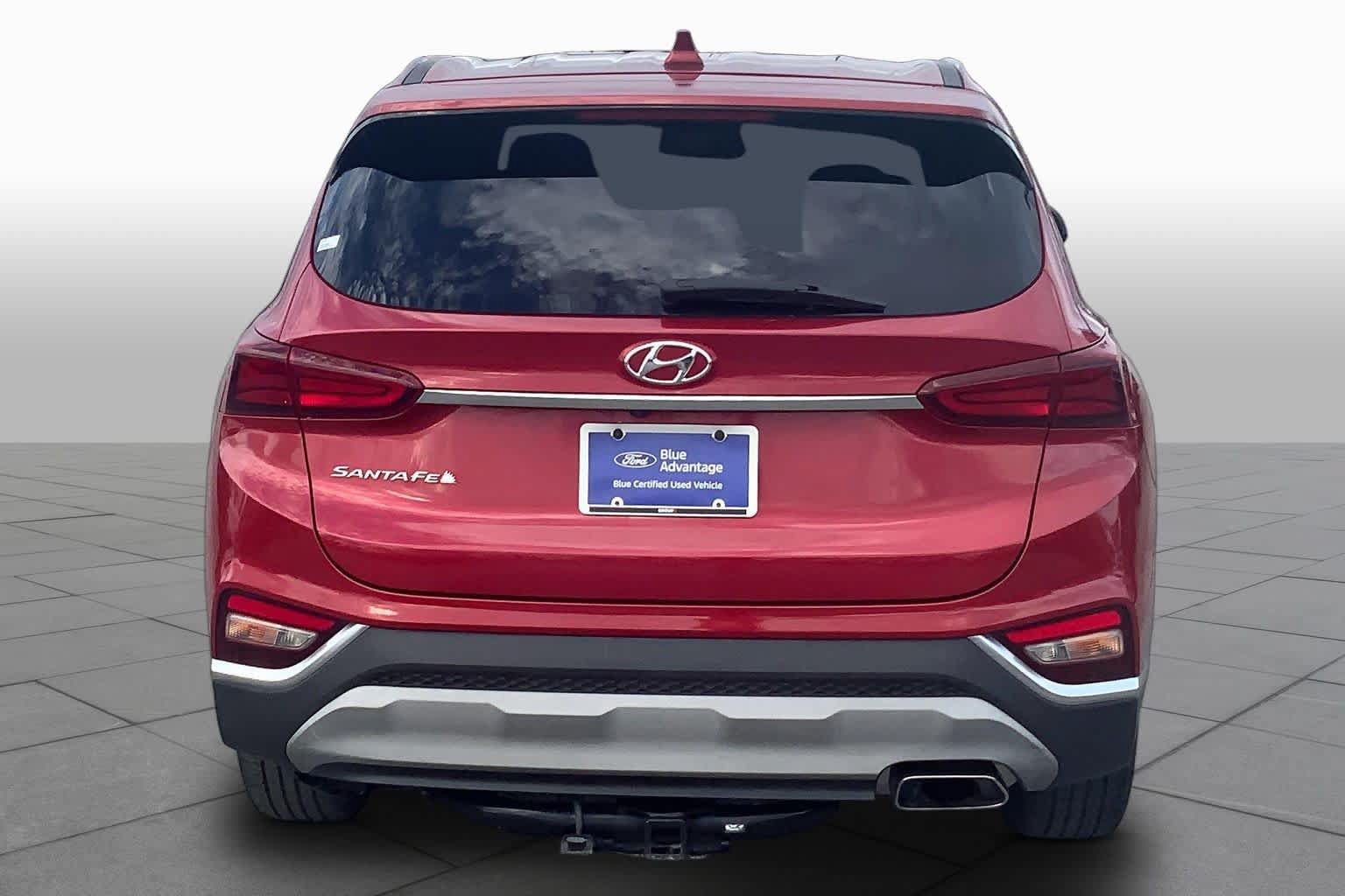 Used 2019 Hyundai Santa Fe SEL FWD image 4