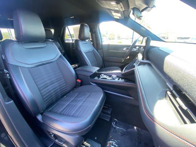 Certified 2025 Ford Explorer ST-Line w/ ST-Line Street Pack AWD/4WD image 26