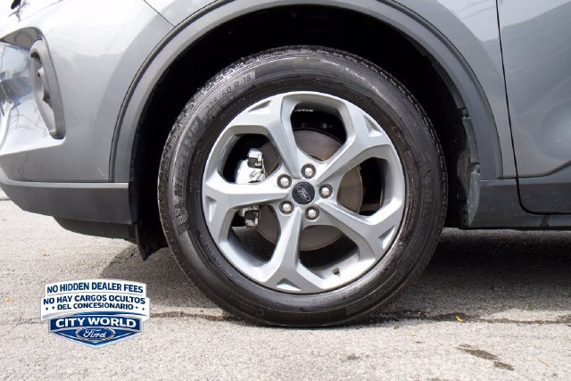 Certified 2025 Ford Escape ST-Line Select AWD/4WD image 8