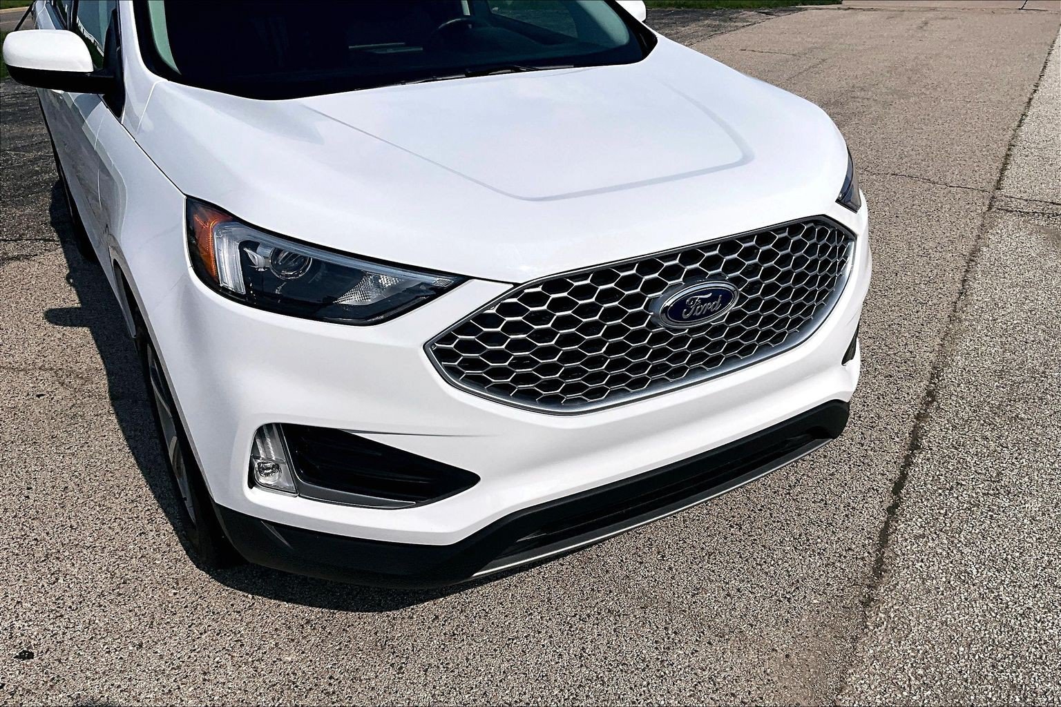 Certified 2024 Ford Edge SEL w/ Convenience Package AWD/4WD image 4