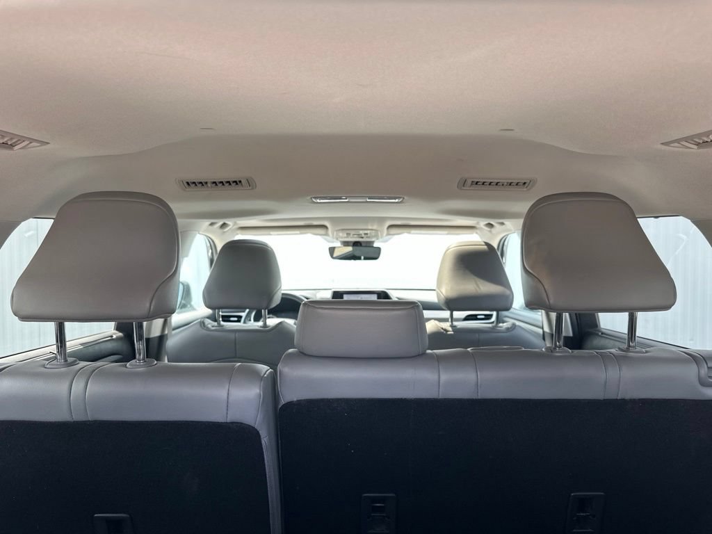 Used 2023 Toyota Highlander XLE AWD/4WD image 26