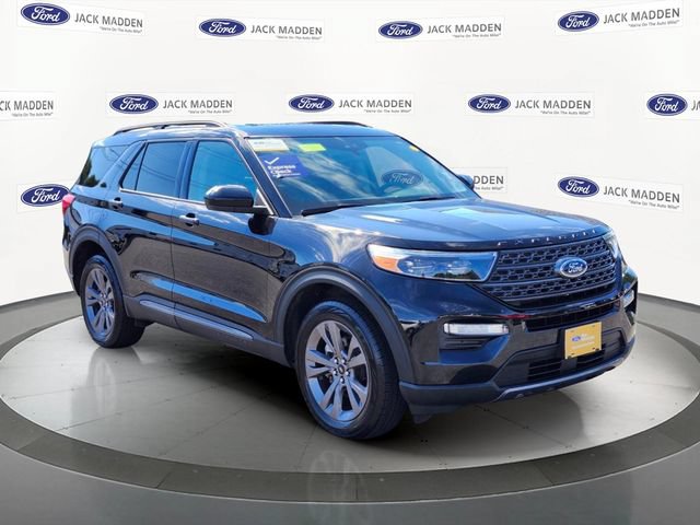 Certified 2023 Ford Explorer XLT w/ Equipment Group 202A AWD/4WD image 7