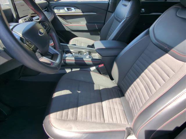 Certified 2025 Ford Explorer ST-Line w/ ST-Line Street Pack image 16