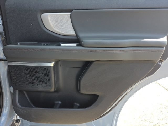 Certified 2025 Ford Expedition Active AWD/4WD image 21