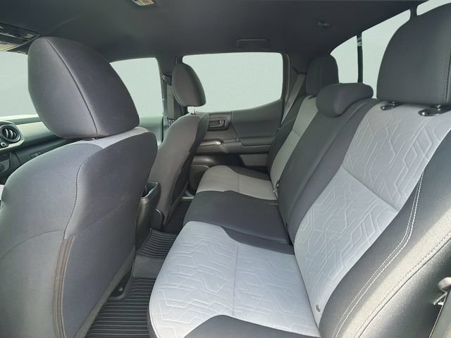 Used 2021 Toyota Tacoma TRD Sport w/ Technology Package RWD image 14