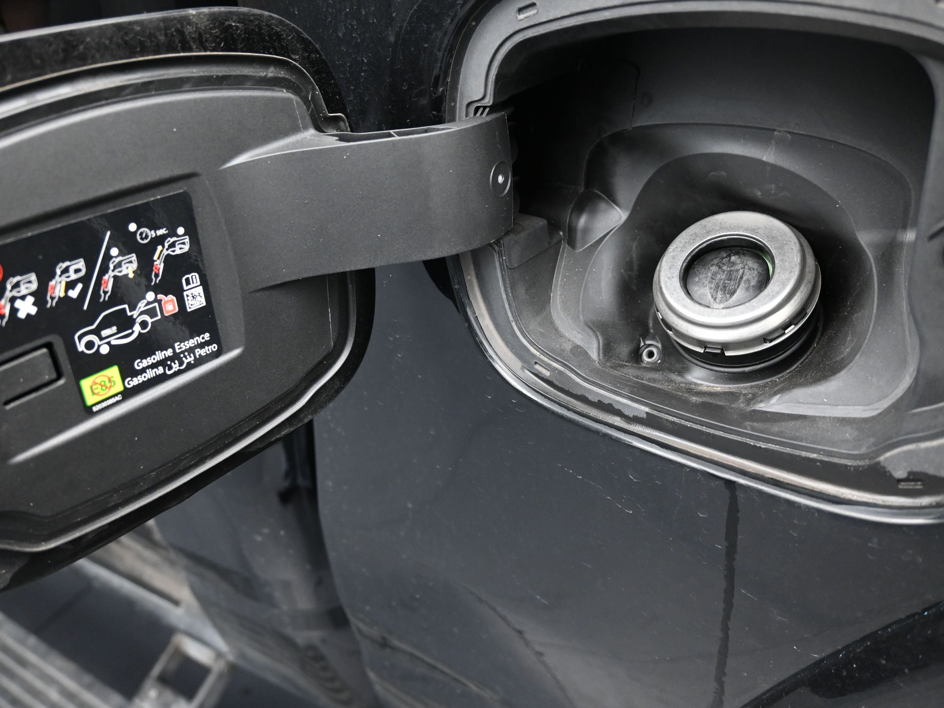 Used 2022 RAM 1500 Limited image 11