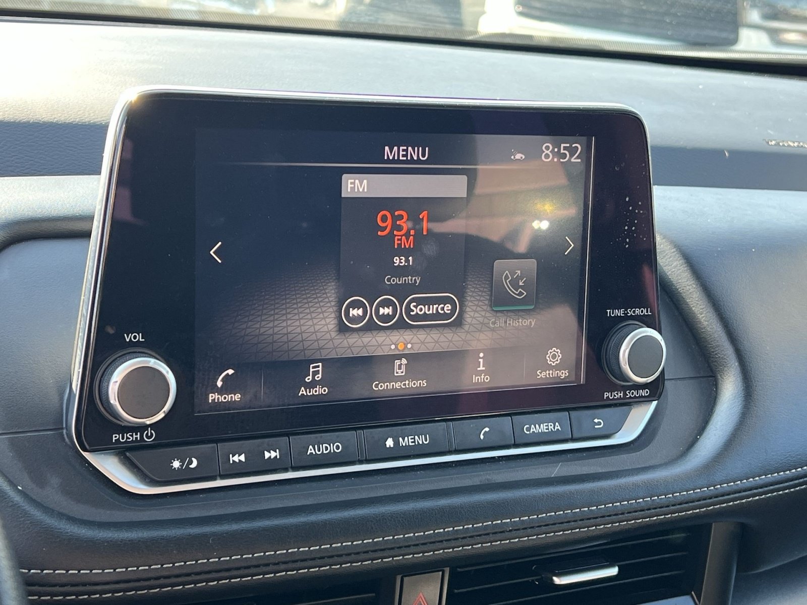 Used 2024 Nissan Rogue SV AWD/4WD image 18