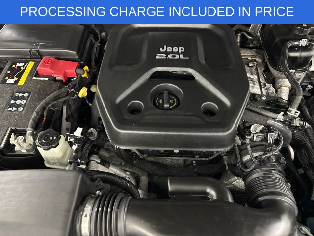 Used 2021 Jeep Wrangler Unlimited Sahara w/ Cold Weather Group AWD/4WD image 15