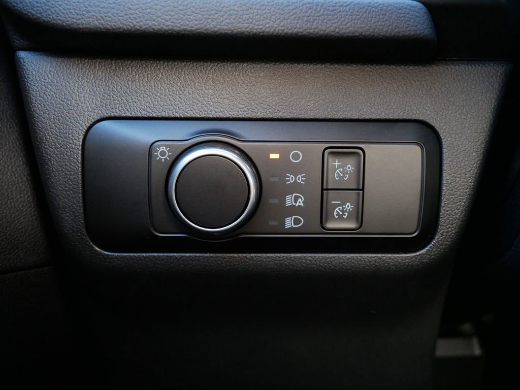 Certified 2025 Ford Escape ST-Line image 17