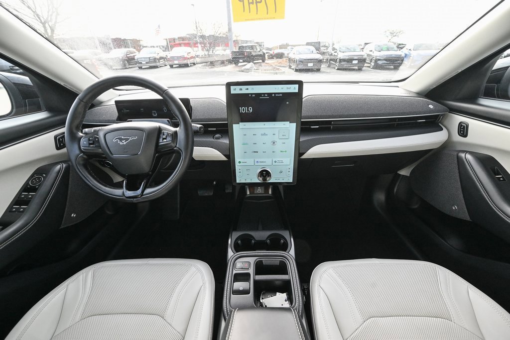 Certified 2025 Ford Mustang Mach-E Premium image 34