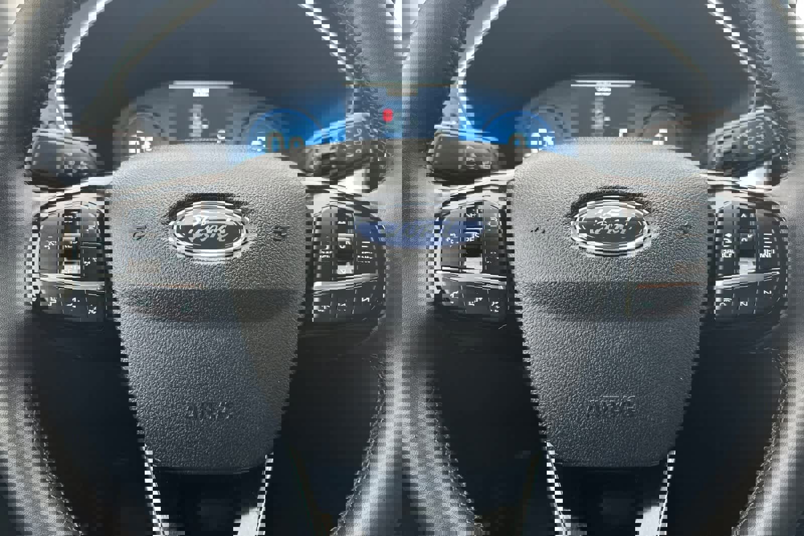 Certified 2025 Ford Escape Platinum image 24