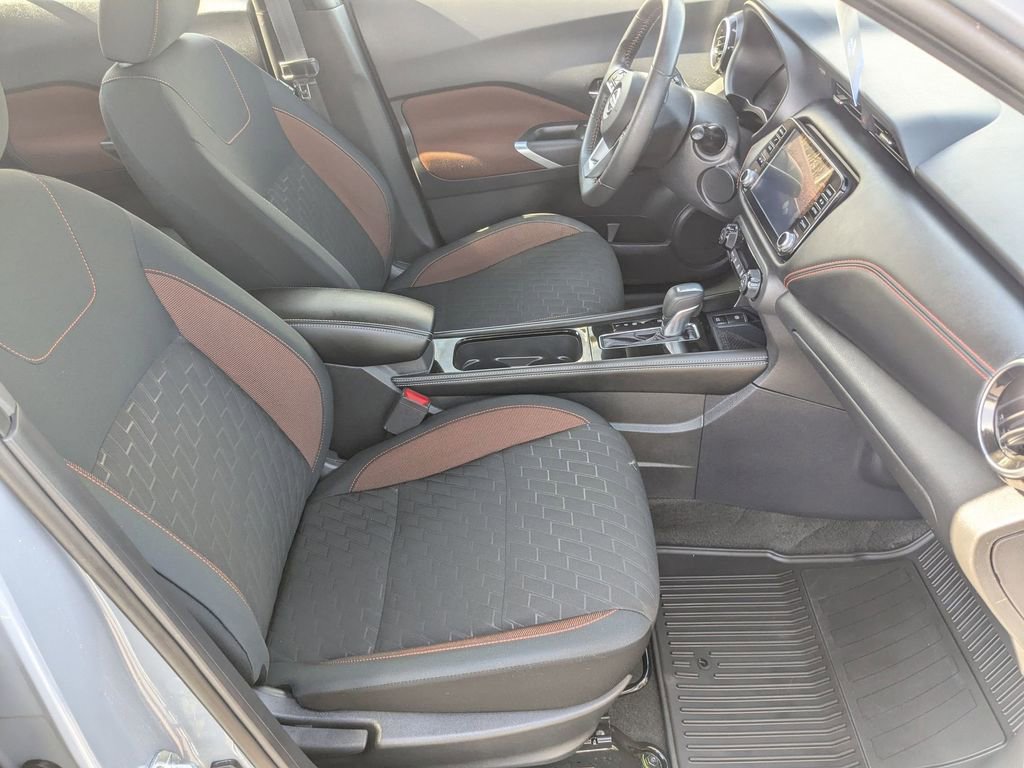 Used 2023 Nissan Kicks SR w/ Interior Electronics Package image 19