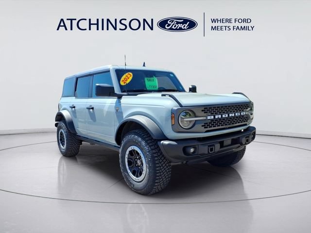 Certified 2023 Ford Bronco 4-Door AWD/4WD image 3