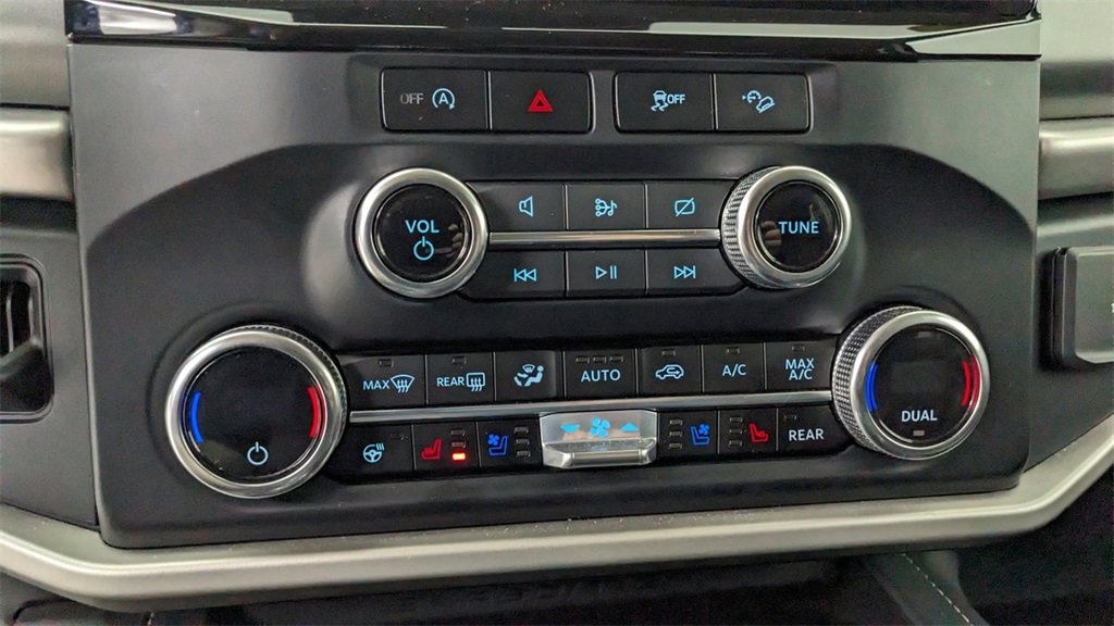 Certified 2024 Ford Expedition XLT image 30