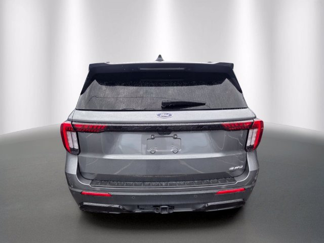 Certified 2025 Ford Explorer ST-Line AWD/4WD image 3
