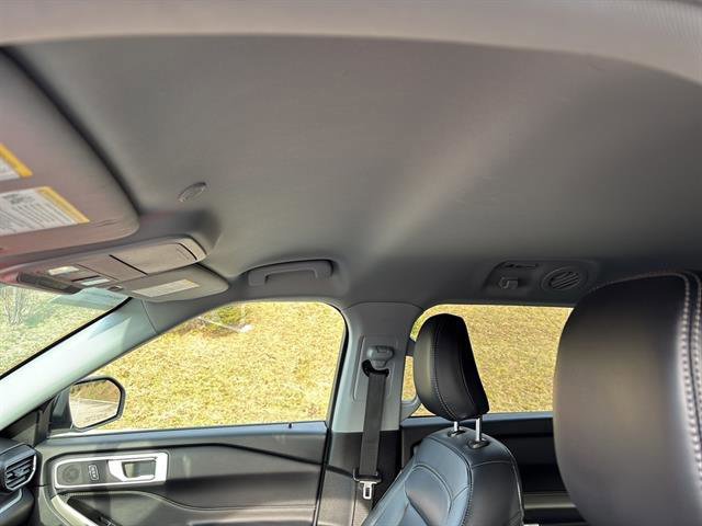 Certified 2022 Ford Explorer XLT w/ Equipment Group 202A image 15