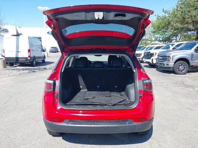 Used 2018 Jeep Compass Latitude w/ Popular Equipment Group AWD/4WD image 26