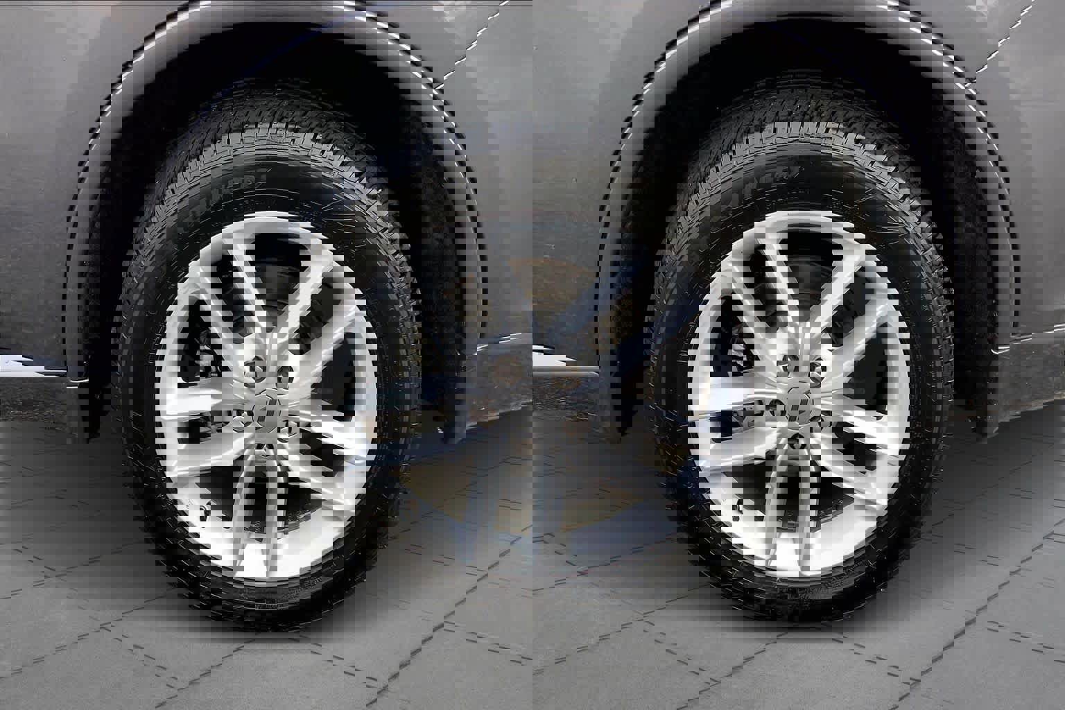 Used 2024 Dodge Durango GT image 11