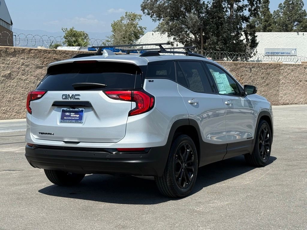 Used 2020 GMC Terrain SLT w/ Preferred Package FWD image 4