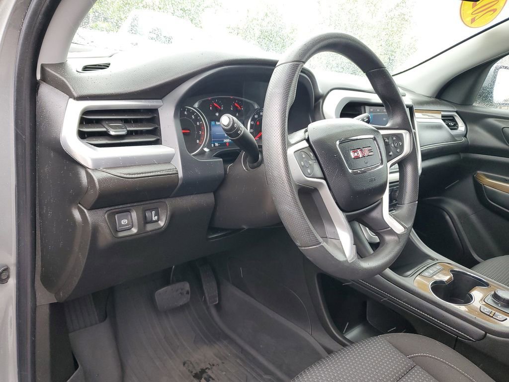 Used 2023 GMC Acadia SLE w/ Driver Convenience Package image 17