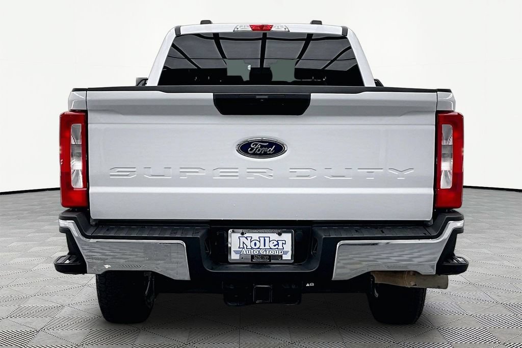 Certified 2025 Ford F250 XLT w/ FX4 Off-Road Package AWD/4WD image 4