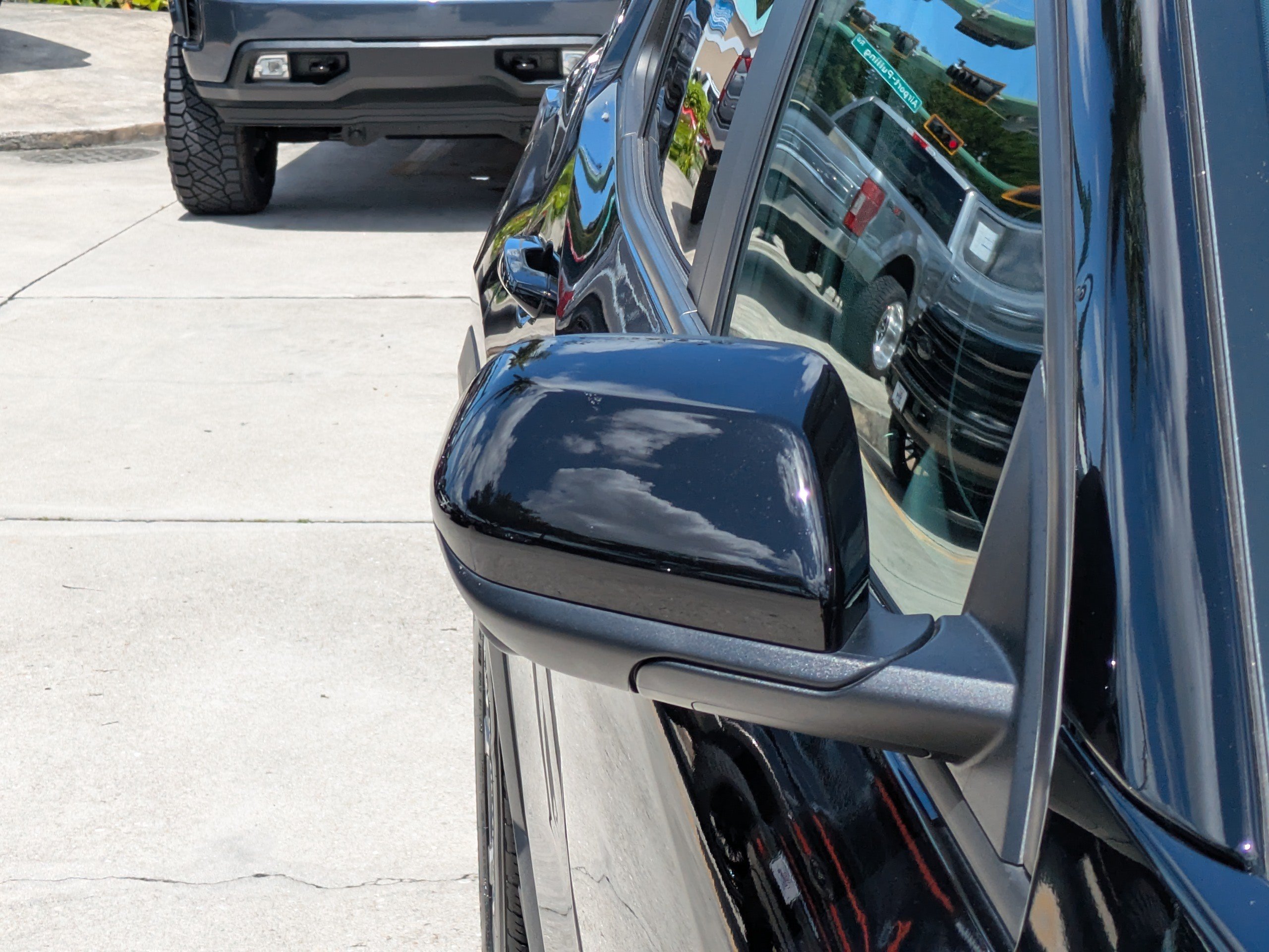 Used 2025 Chevrolet Equinox LT w/ Convenience Package II FWD image 10