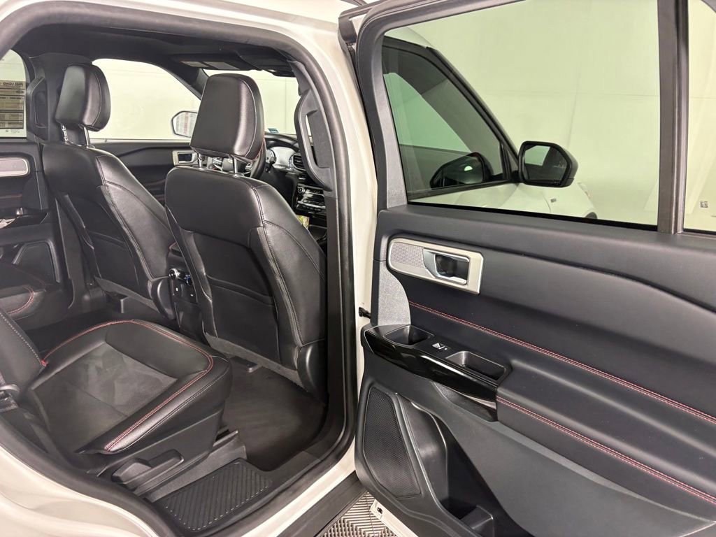 Certified 2023 Ford Explorer ST-Line w/ Class IV Trailer Tow Package AWD/4WD image 35