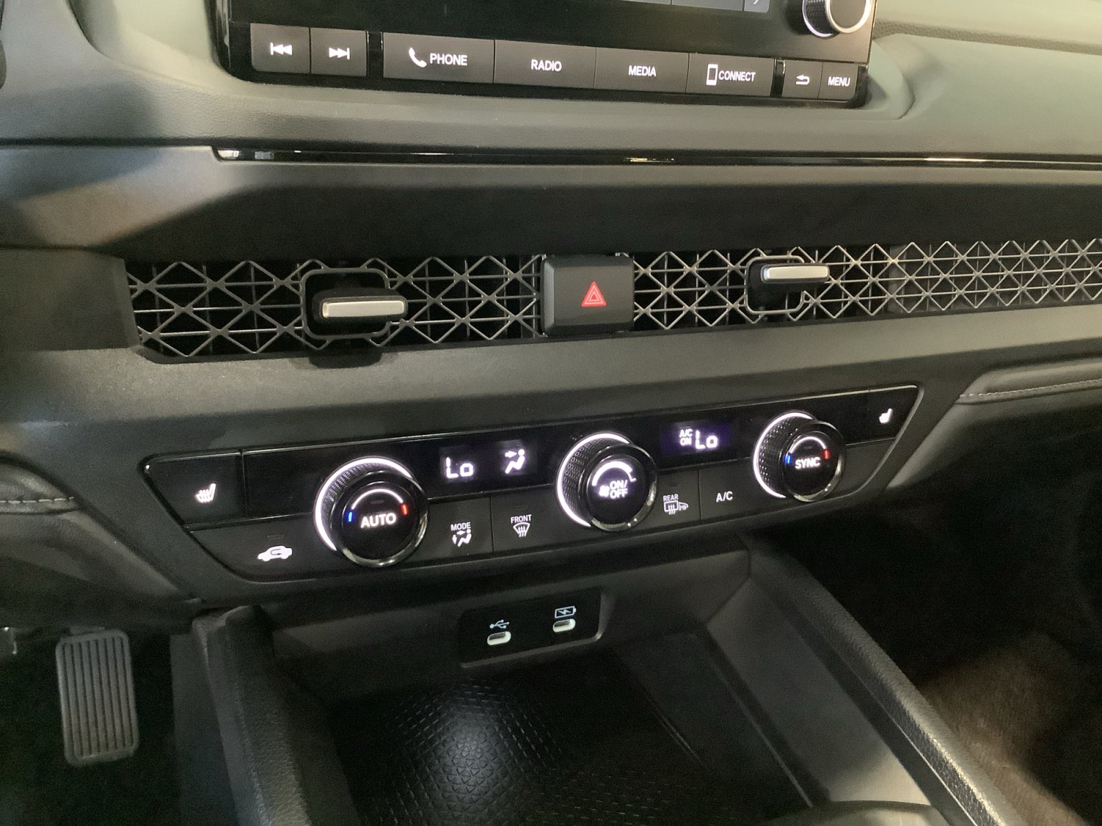 Used 2025 Honda Accord SE image 16