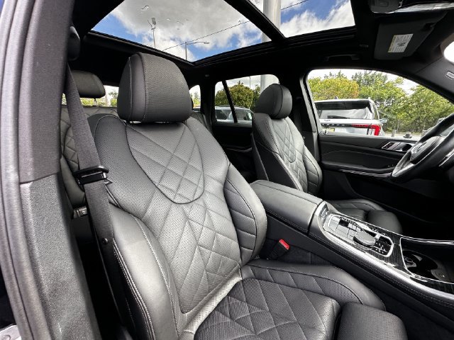 Used 2024 BMW X5 xDrive40i w/ M Sport Package AWD/4WD image 36
