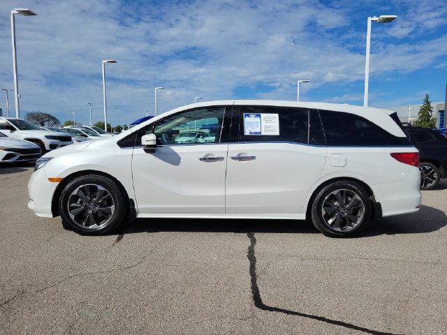 Used 2023 Honda Odyssey Elite image 2