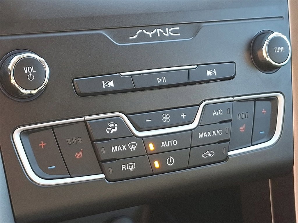 Certified 2019 Ford Fusion SE image 16