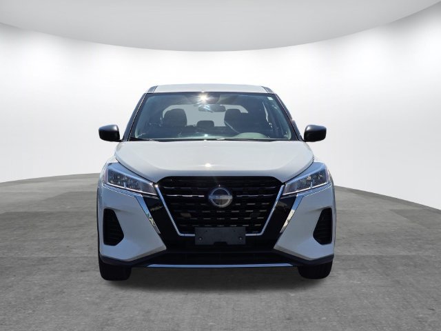 Used 2024 Nissan Kicks S FWD image 2