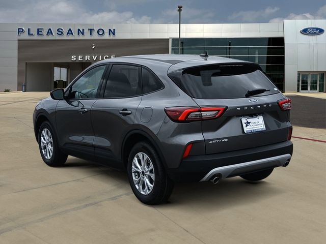 Certified 2026 Ford Escape Active w/ Tech Pack #1 FWD image 3