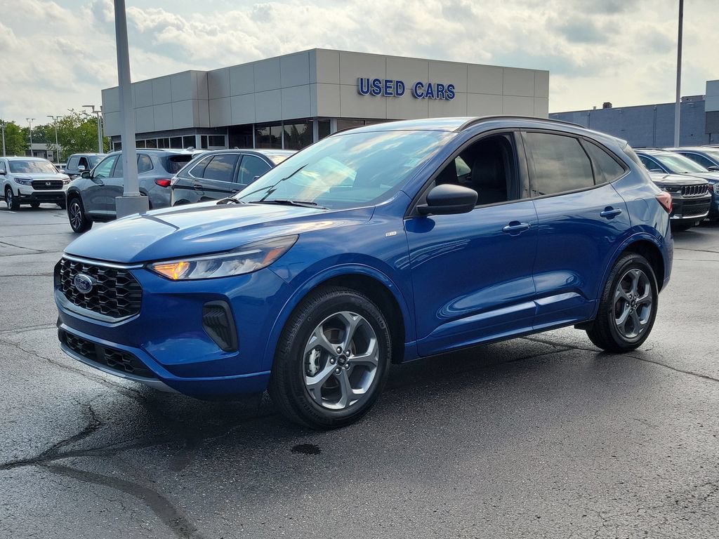 Certified 2023 Ford Escape ST-Line w/ Tech Pack #1 AWD/4WD image 8