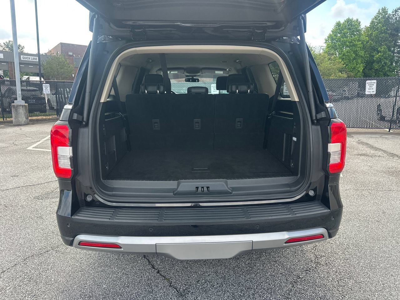 Certified 2024 Ford Expedition Max XLT RWD image 20